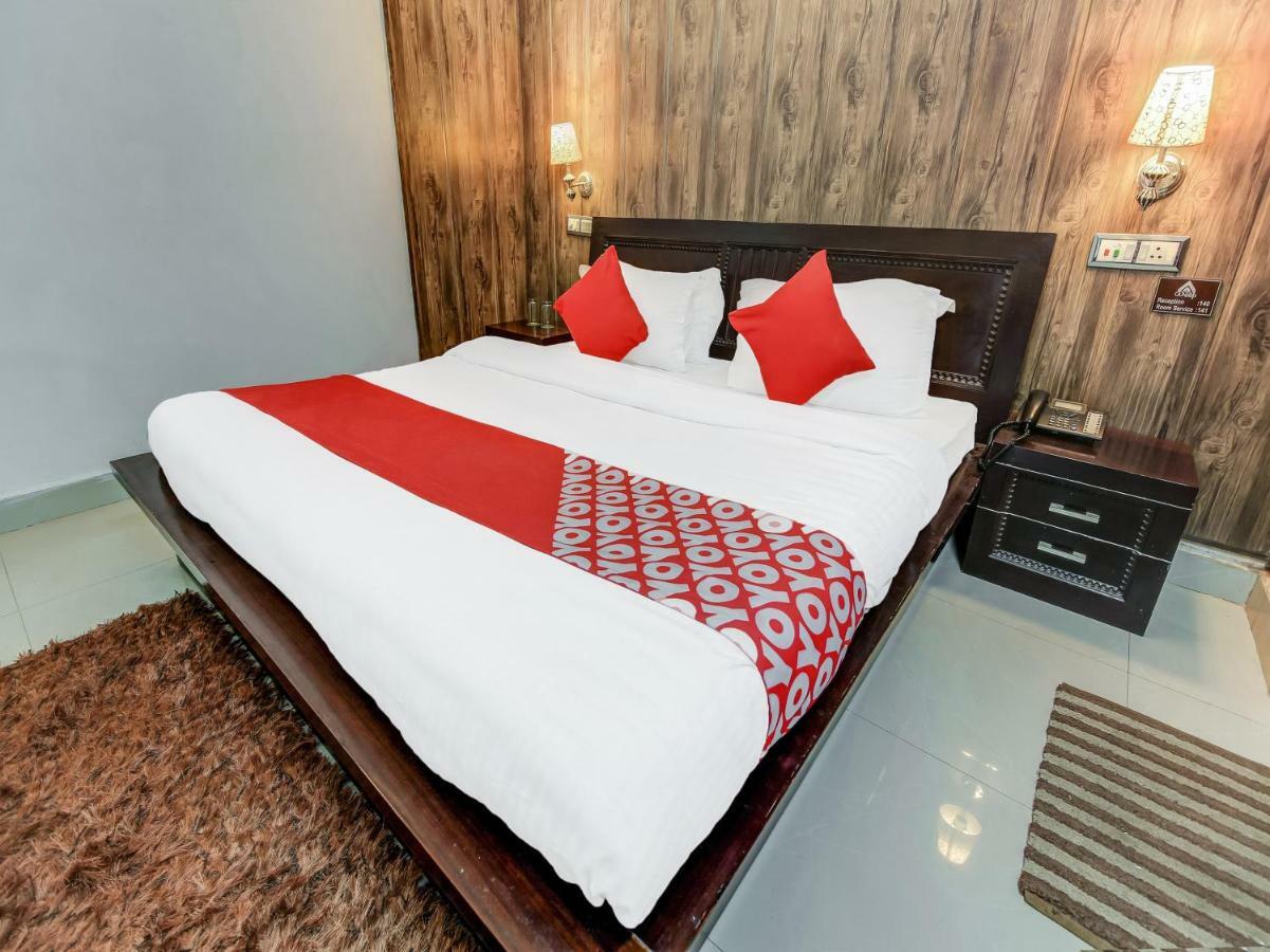 Oyo 27999 Hotel Deep Sirsa Exterior photo