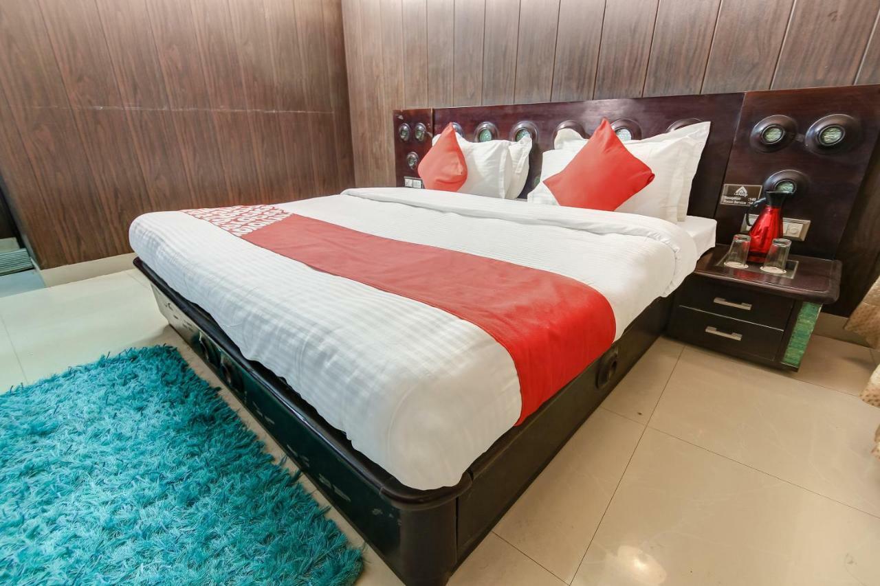 Oyo 27999 Hotel Deep Sirsa Exterior photo